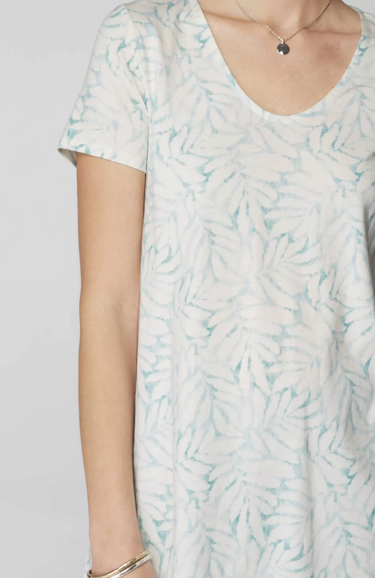 pure_jill_sideslit_elliptical_tee_18-1.webp J.Jill Pure Jill Side-Slit Elliptical Tee Sale