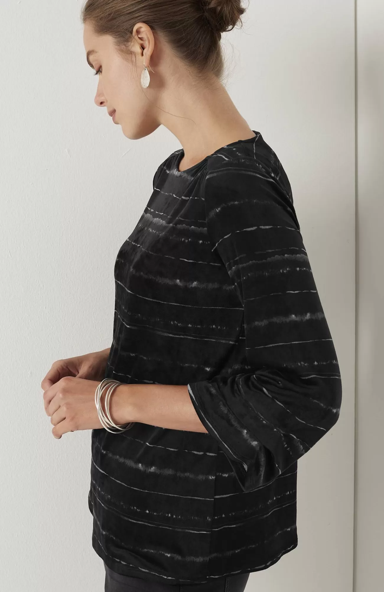 pure_jill_velour_pleatedsleeve_top_5-1.webp J.Jill Pure Jill Velour Pleated-Sleeve Top Black Tonal Painterly Stripe Store