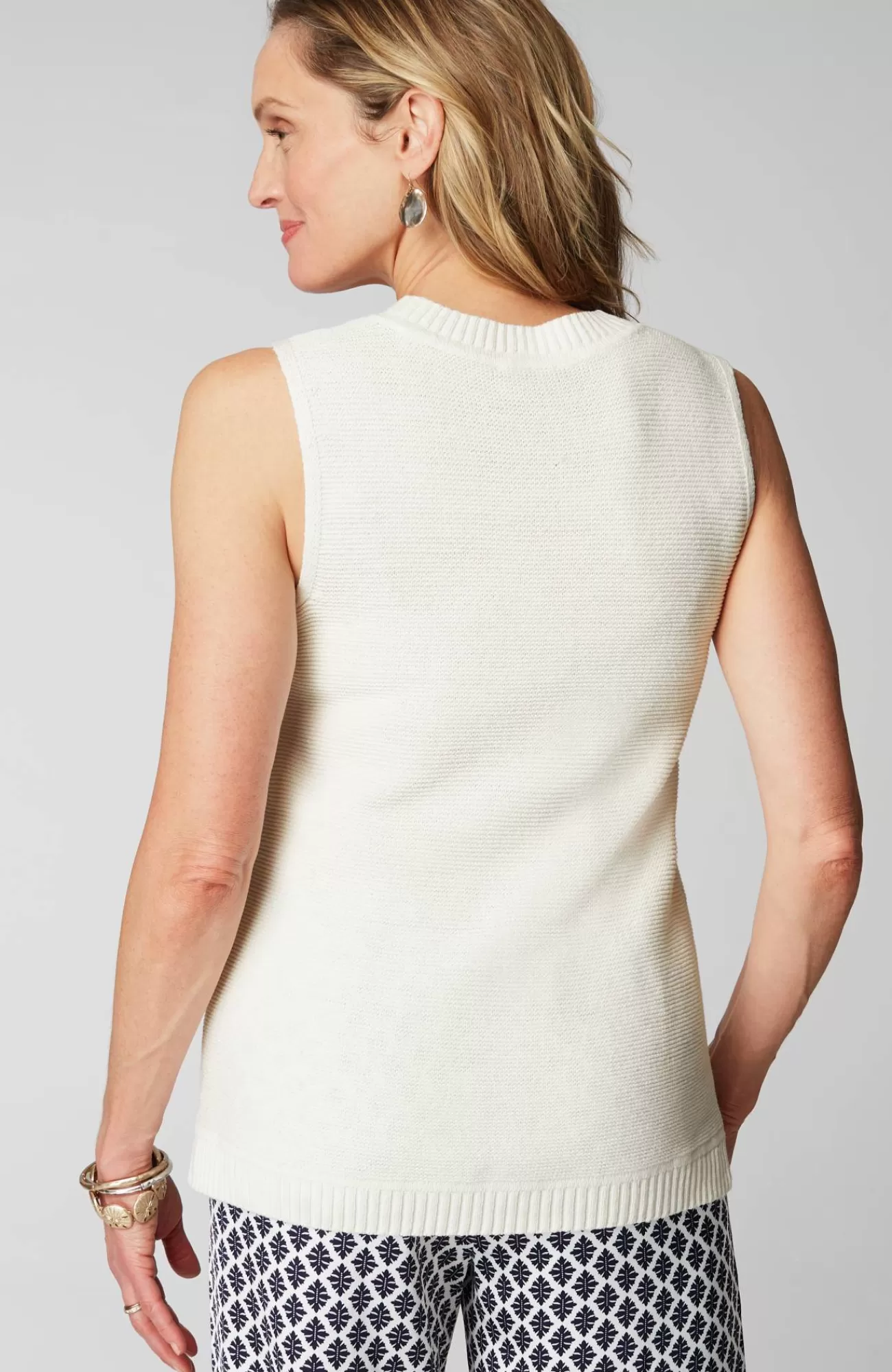 wearever_textured_sleeveless_sweater_9-1.webp J.Jill Wearever Textured Sleeveless Sweater Flash Sale